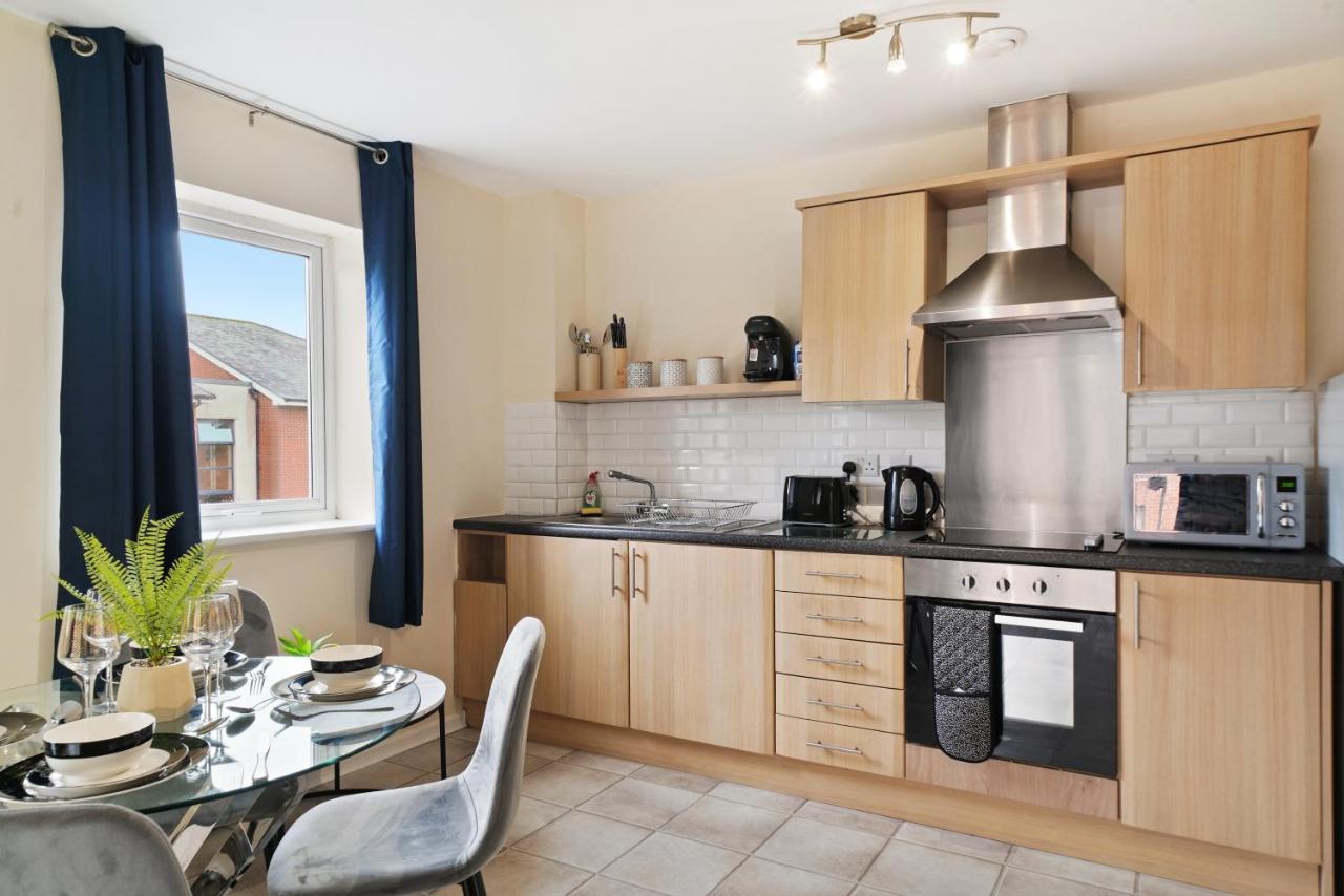 Peaceful 2Br Flat With Historic Bottle Kilns View & Free Parking Located Near City Centre Stoke-on-Trent Exterior foto